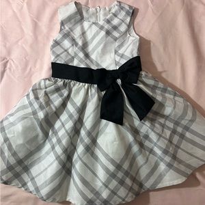 Cute Hope and Henry Dress in size 4